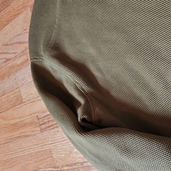 TNA (Aritzia) waffle crew - Picture 3 of 3